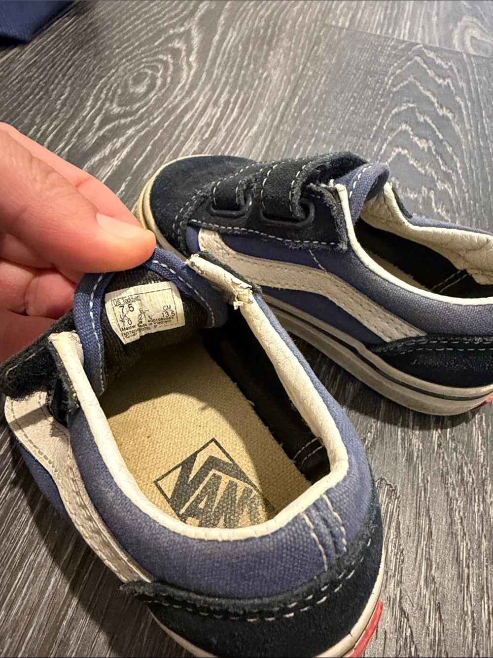 Vans toddler Velcro sneakers US 7.5